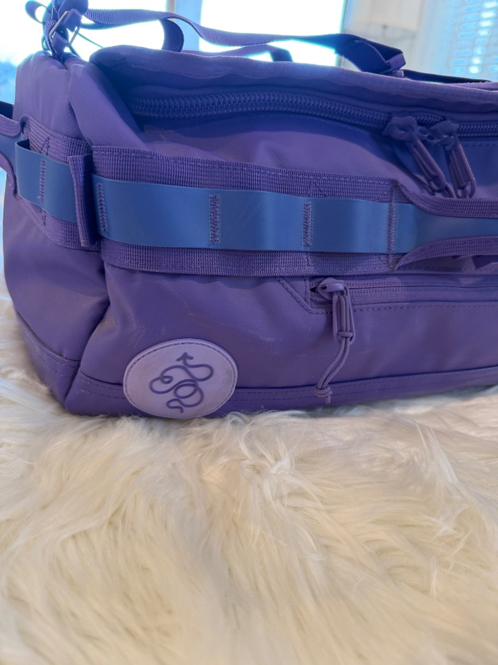 Baboon to the Moon Go Bag Mini 32L - Picture 2 of 11